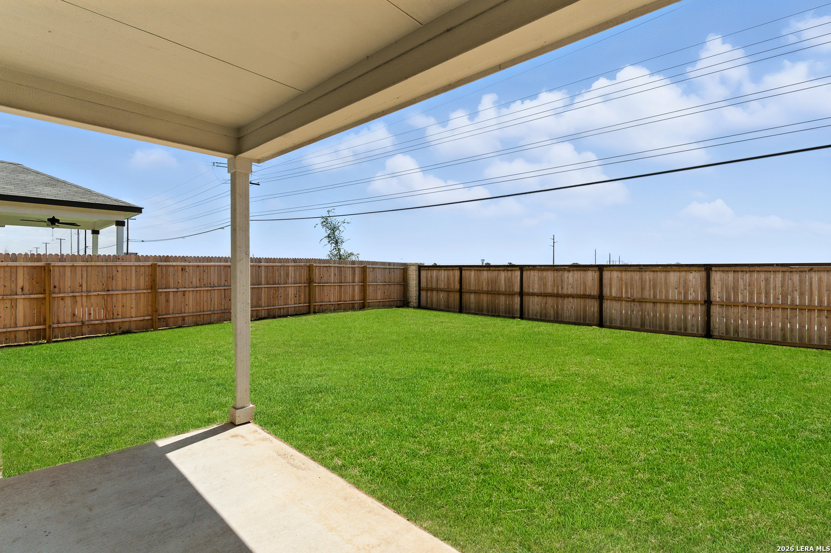 main property photo 23