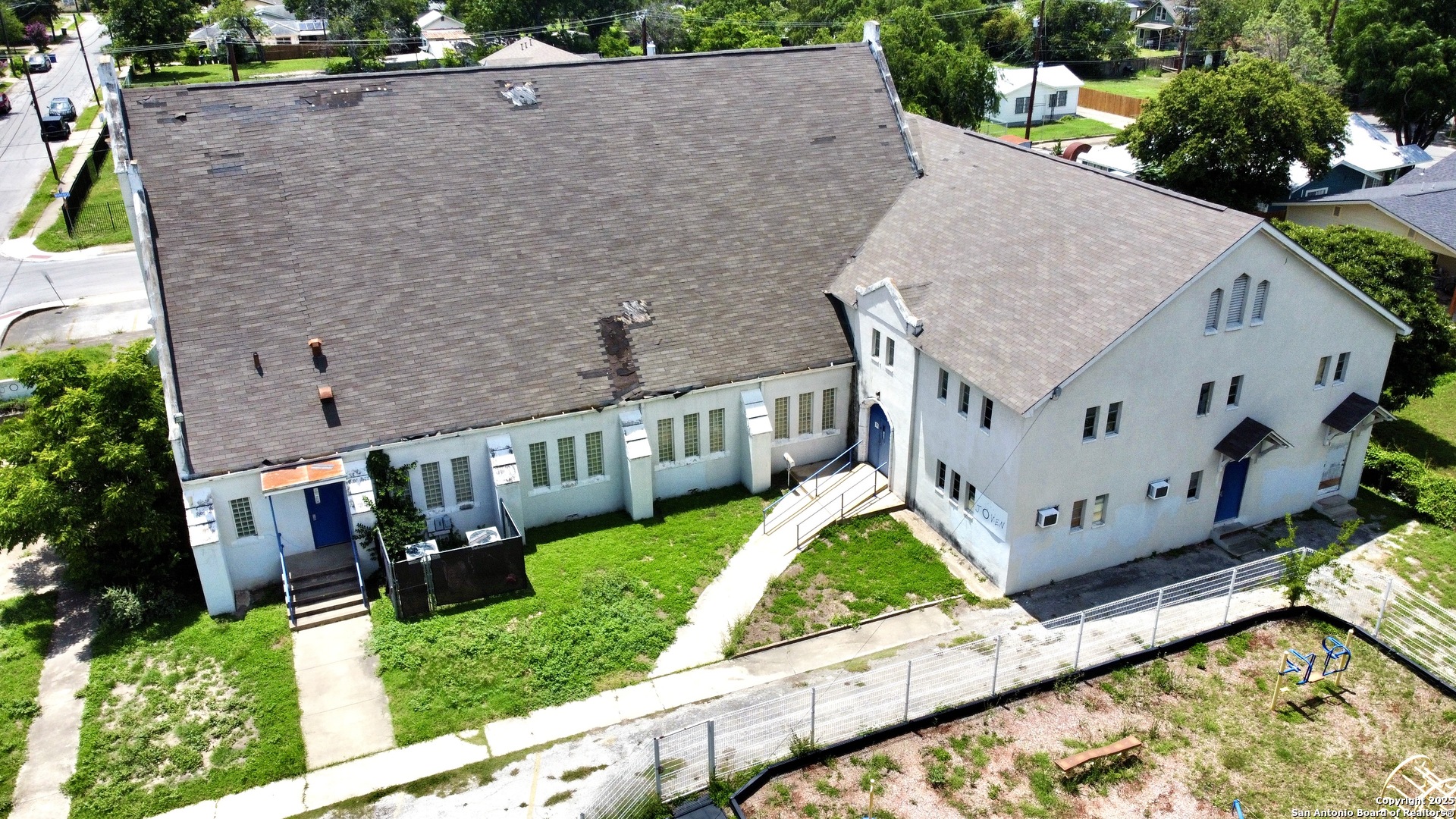 main property photo 2