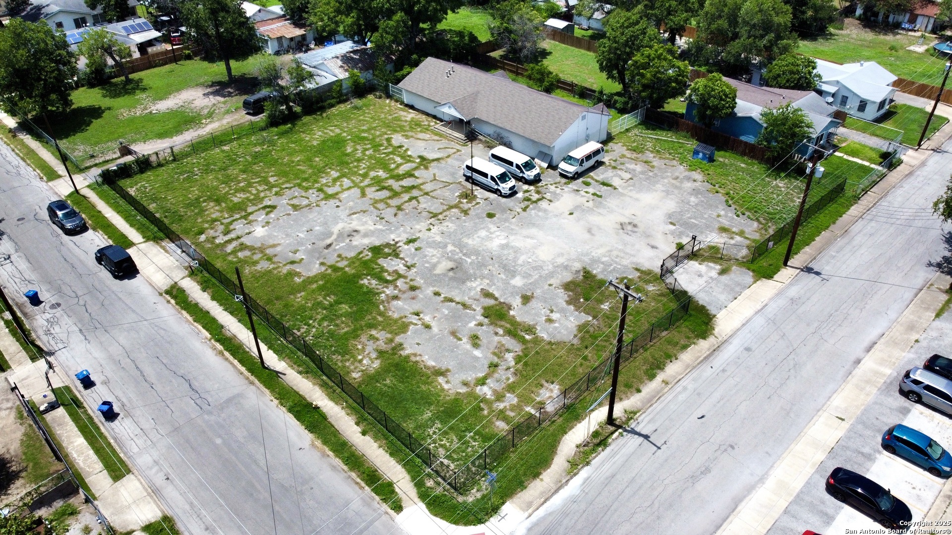 main property photo 5