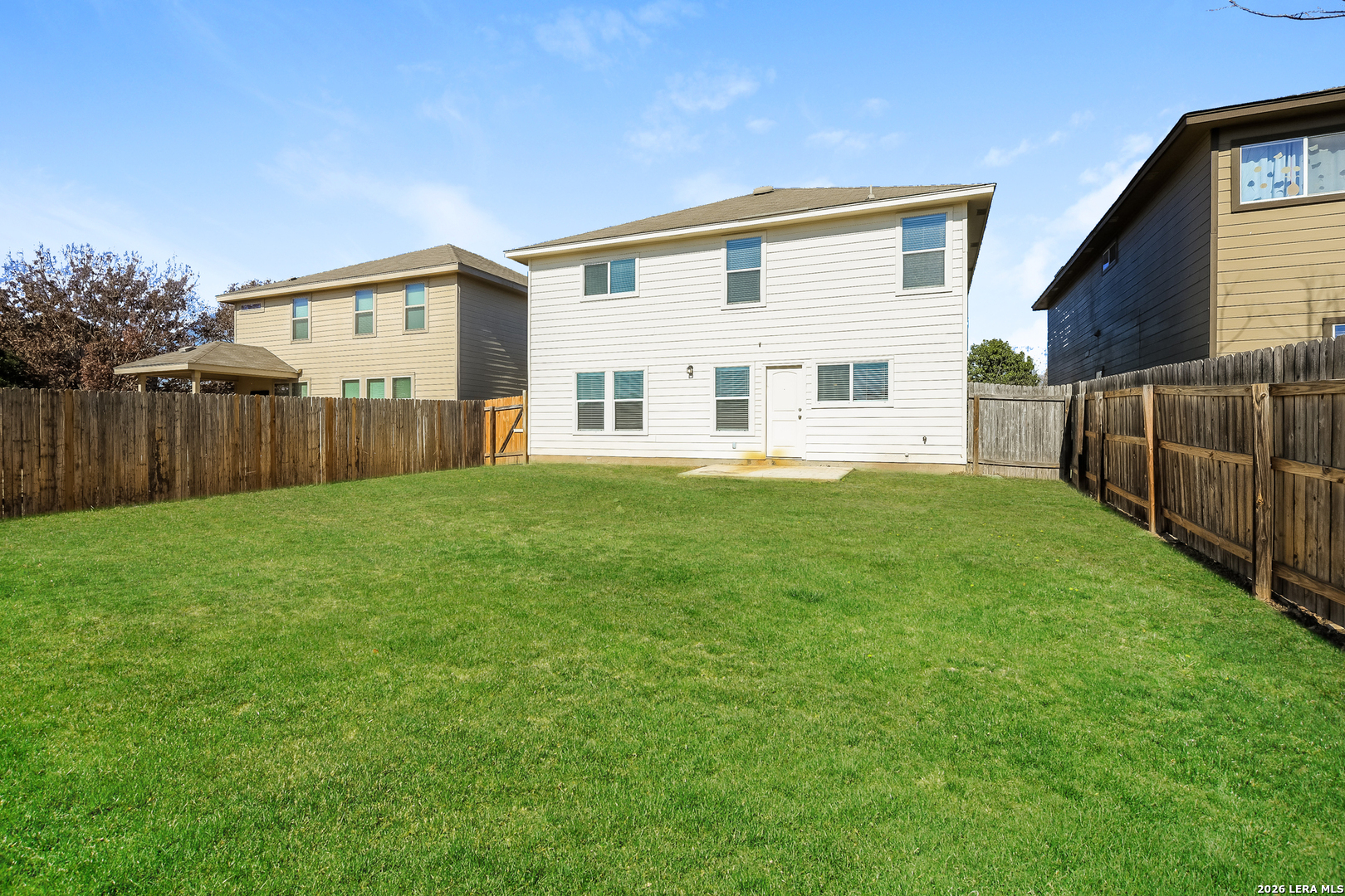 main property photo 13