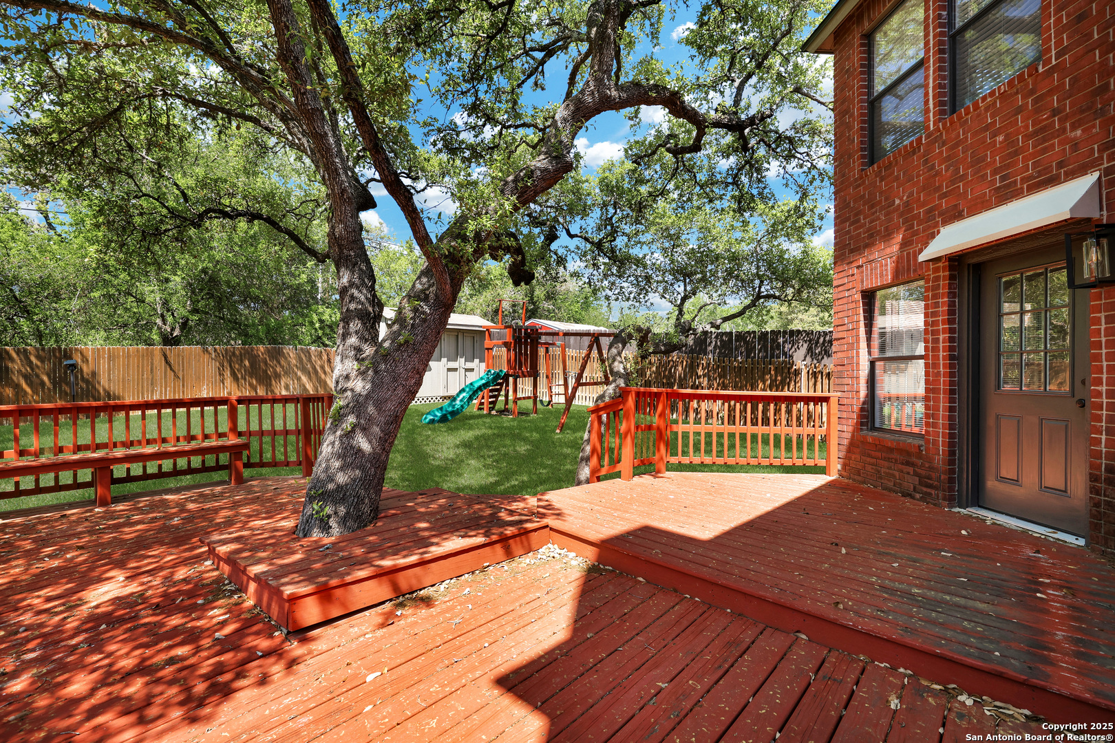 main property photo 30