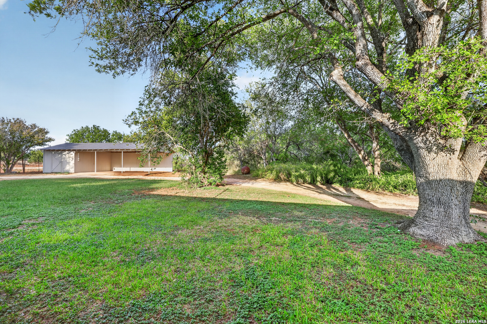 main property photo 39