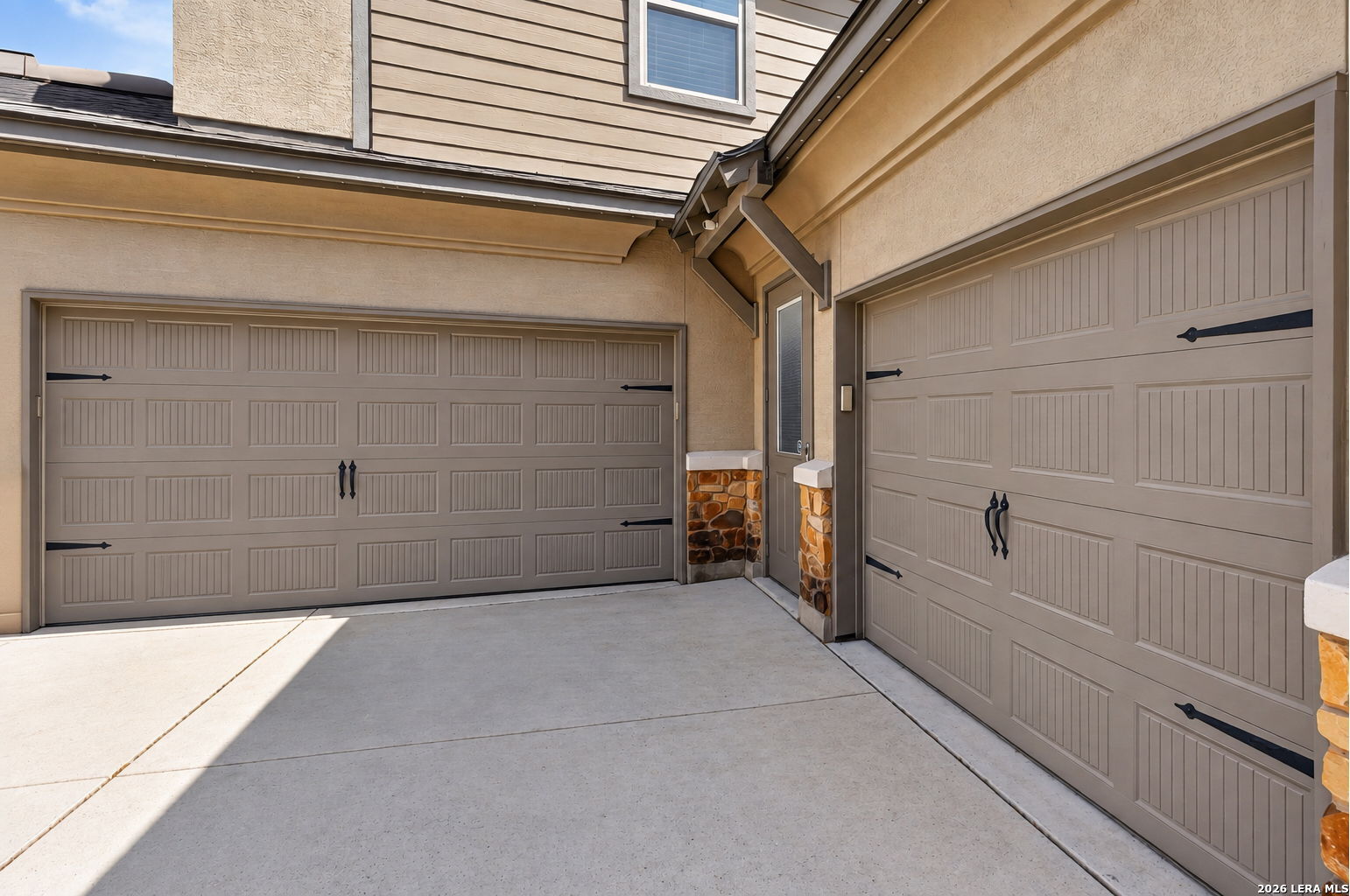 main property photo 70
