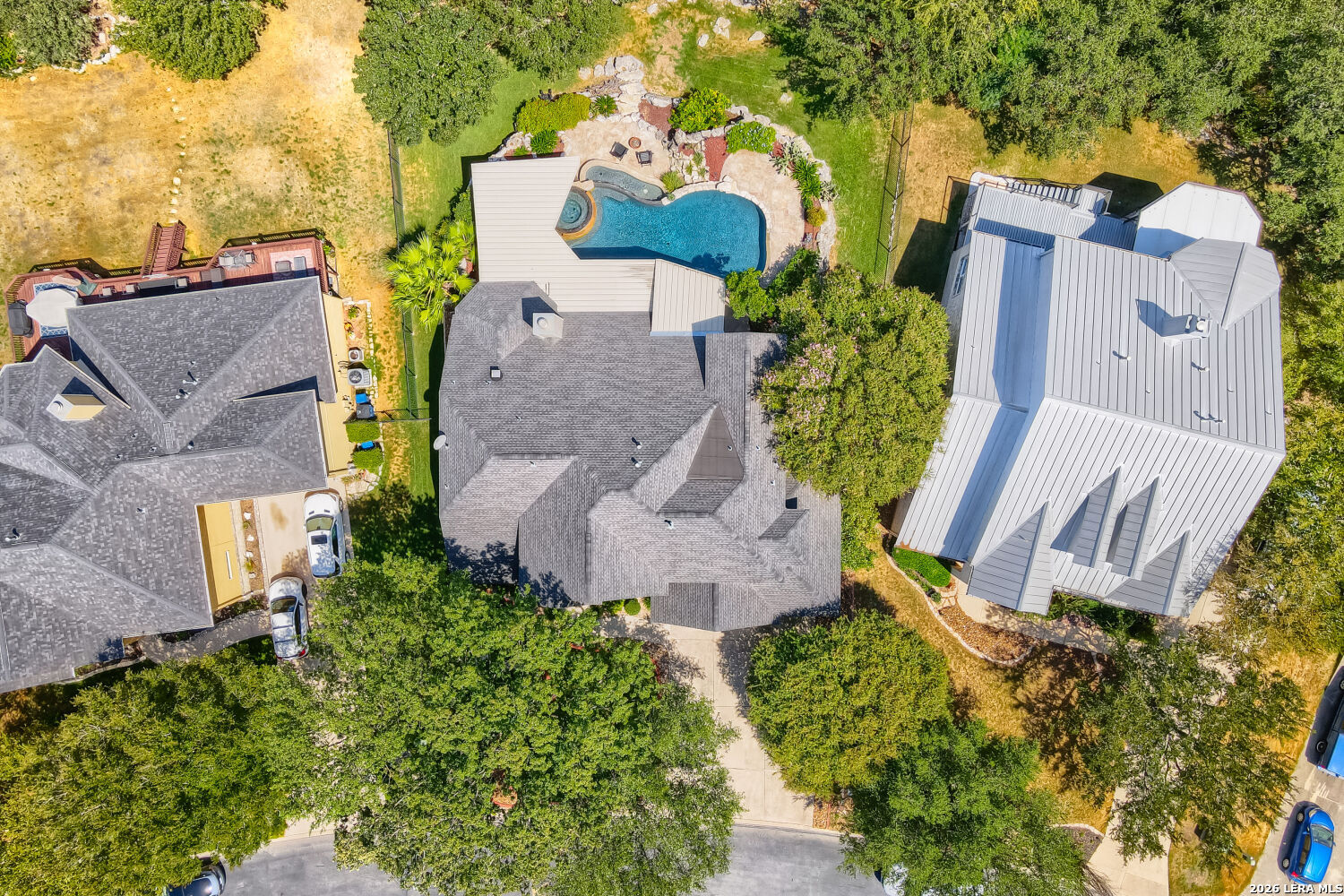 main property photo 27