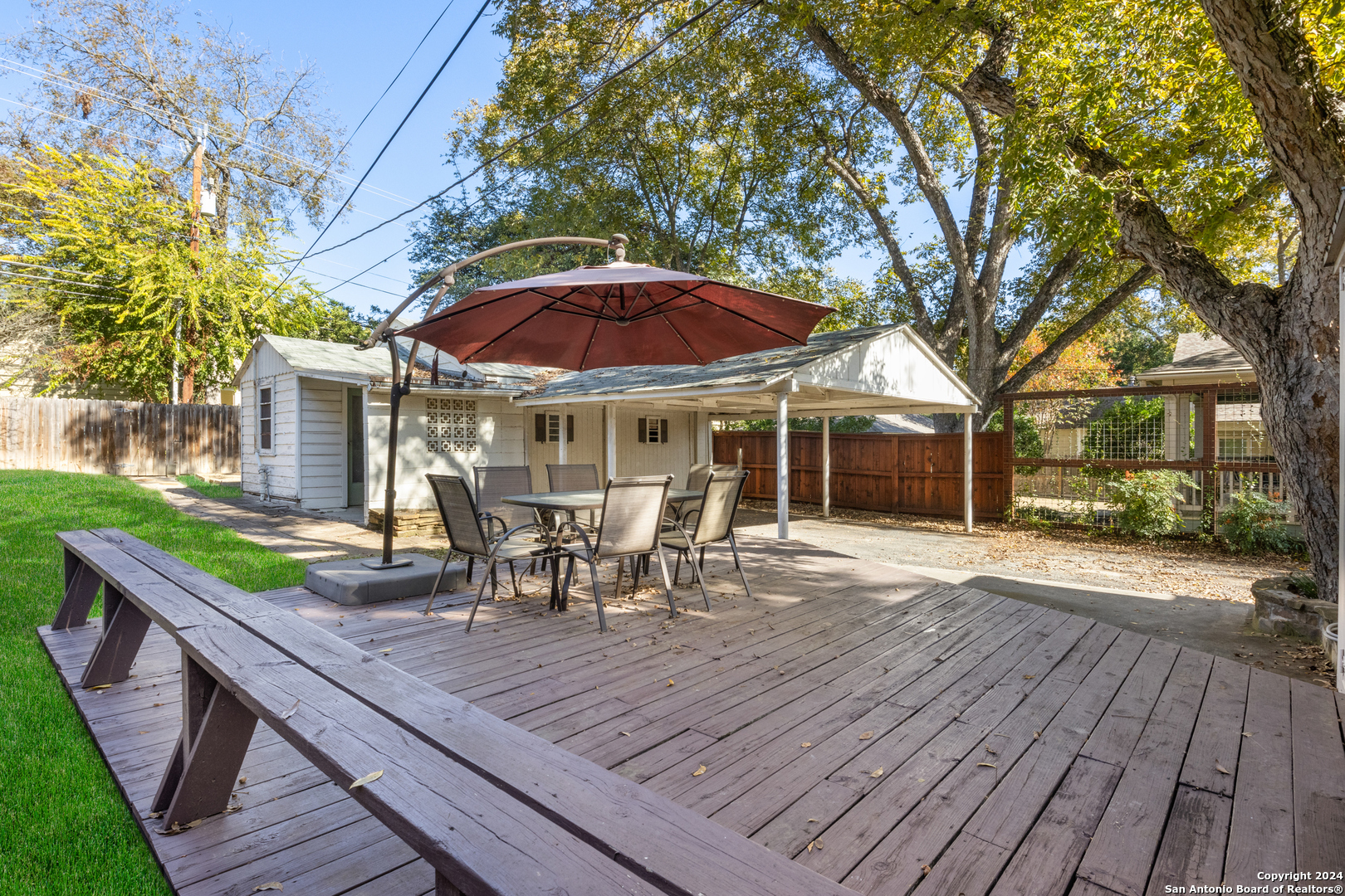 main property photo 23
