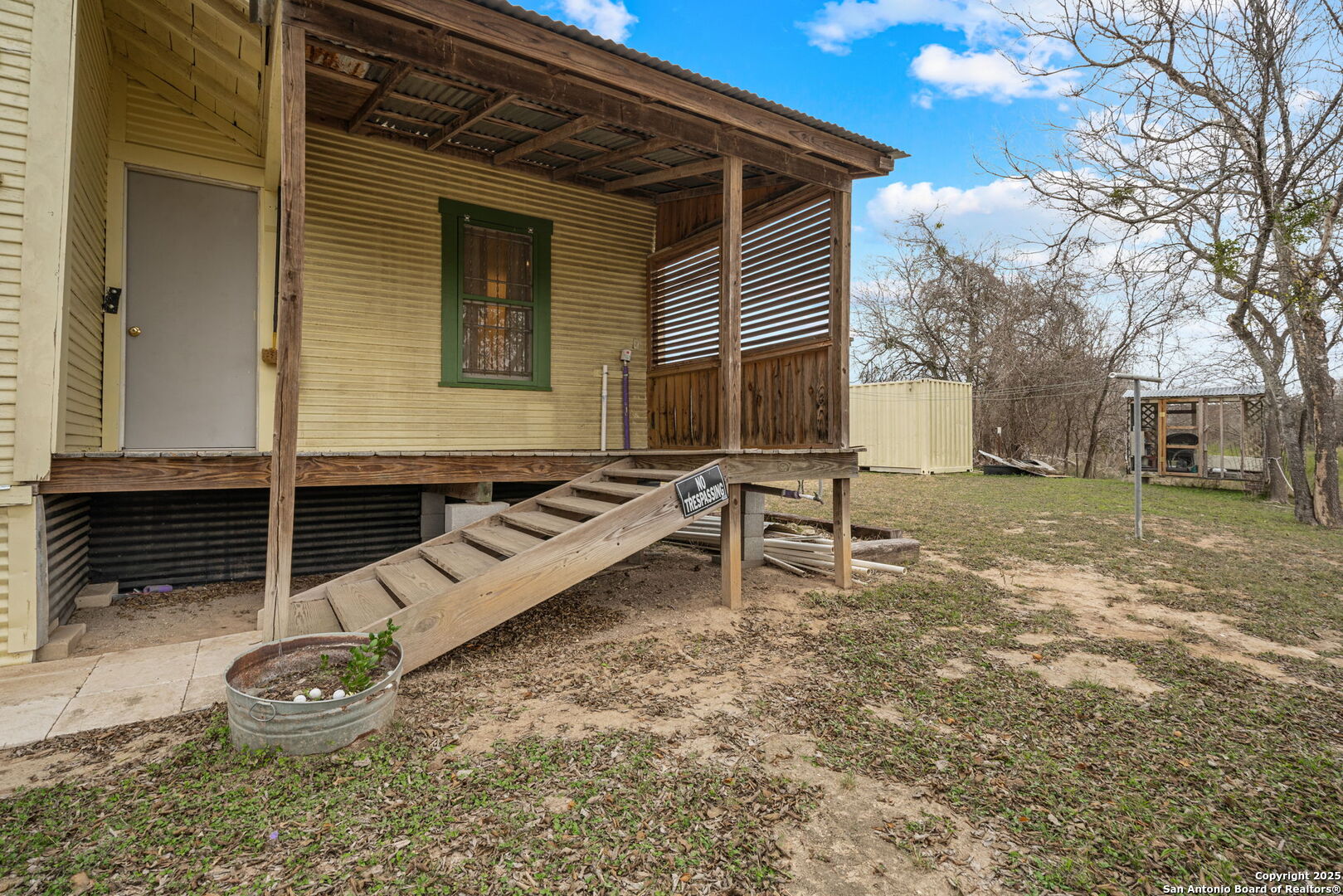 main property photo 20