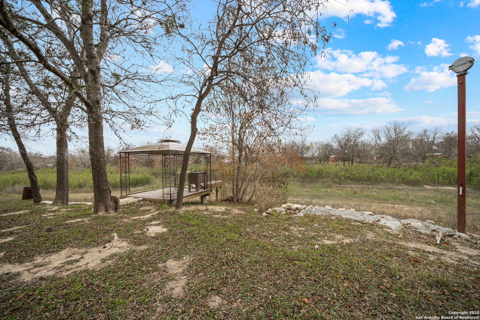 main property photo 25