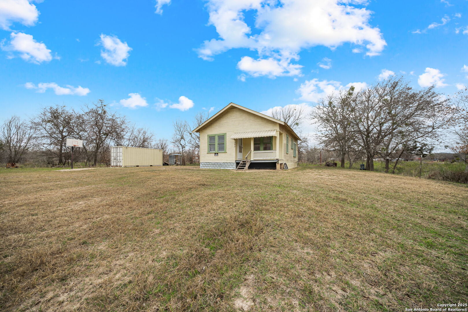 main property photo 4