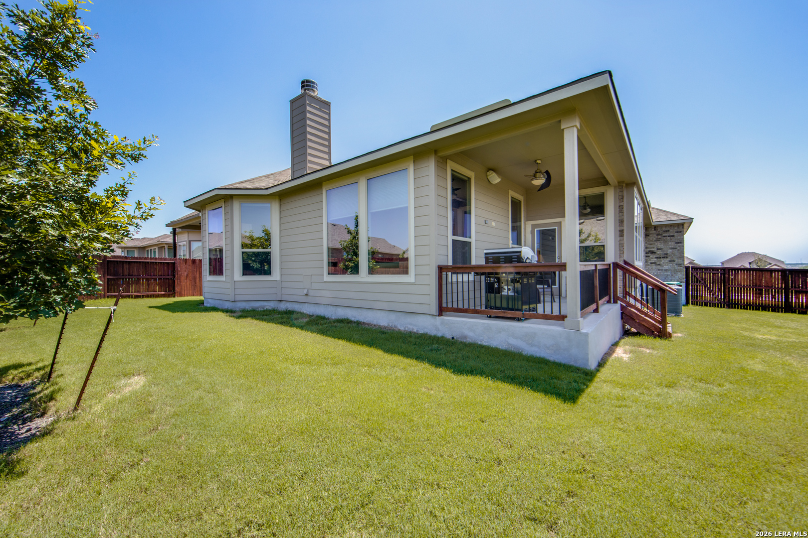 main property photo 23