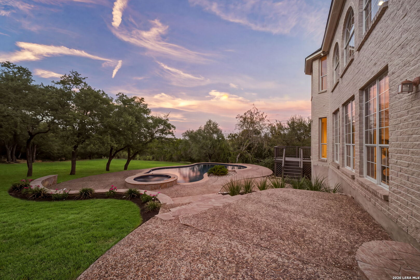 main property photo 27