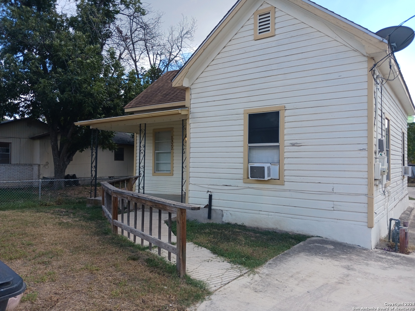 main property photo 2