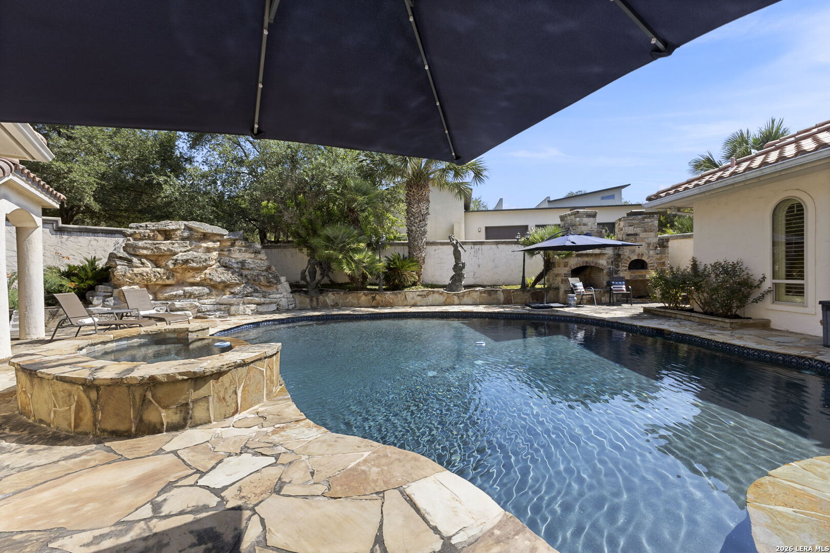 main property photo 33