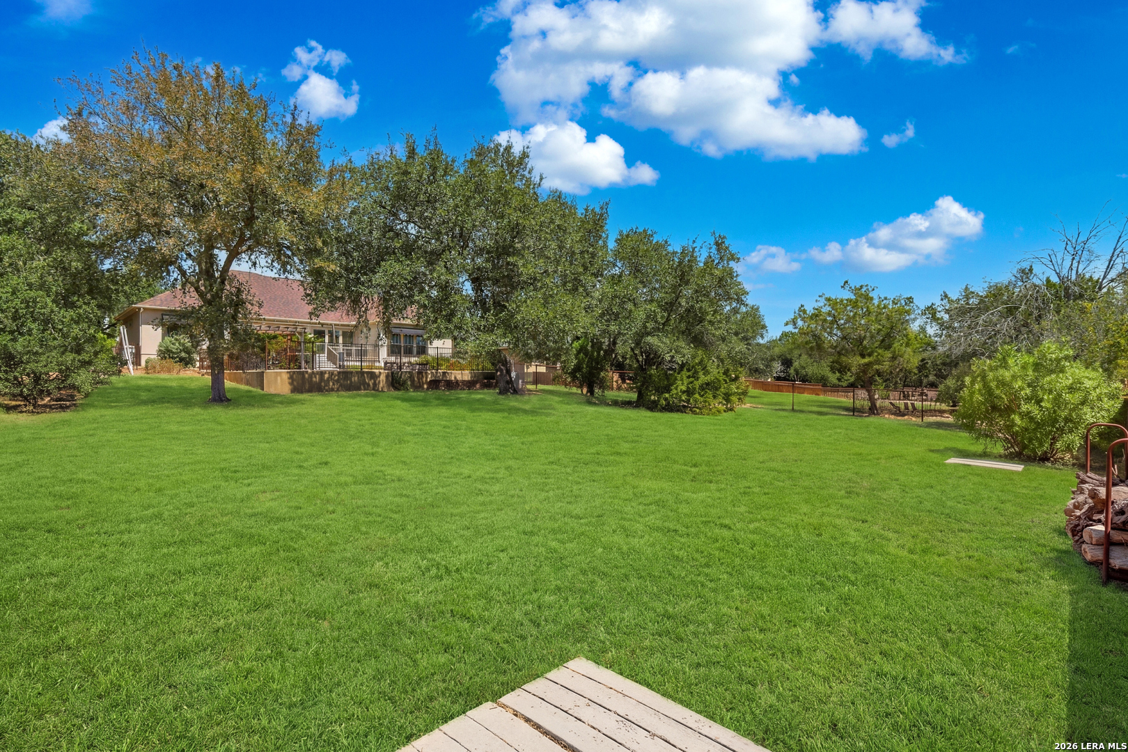 main property photo 23