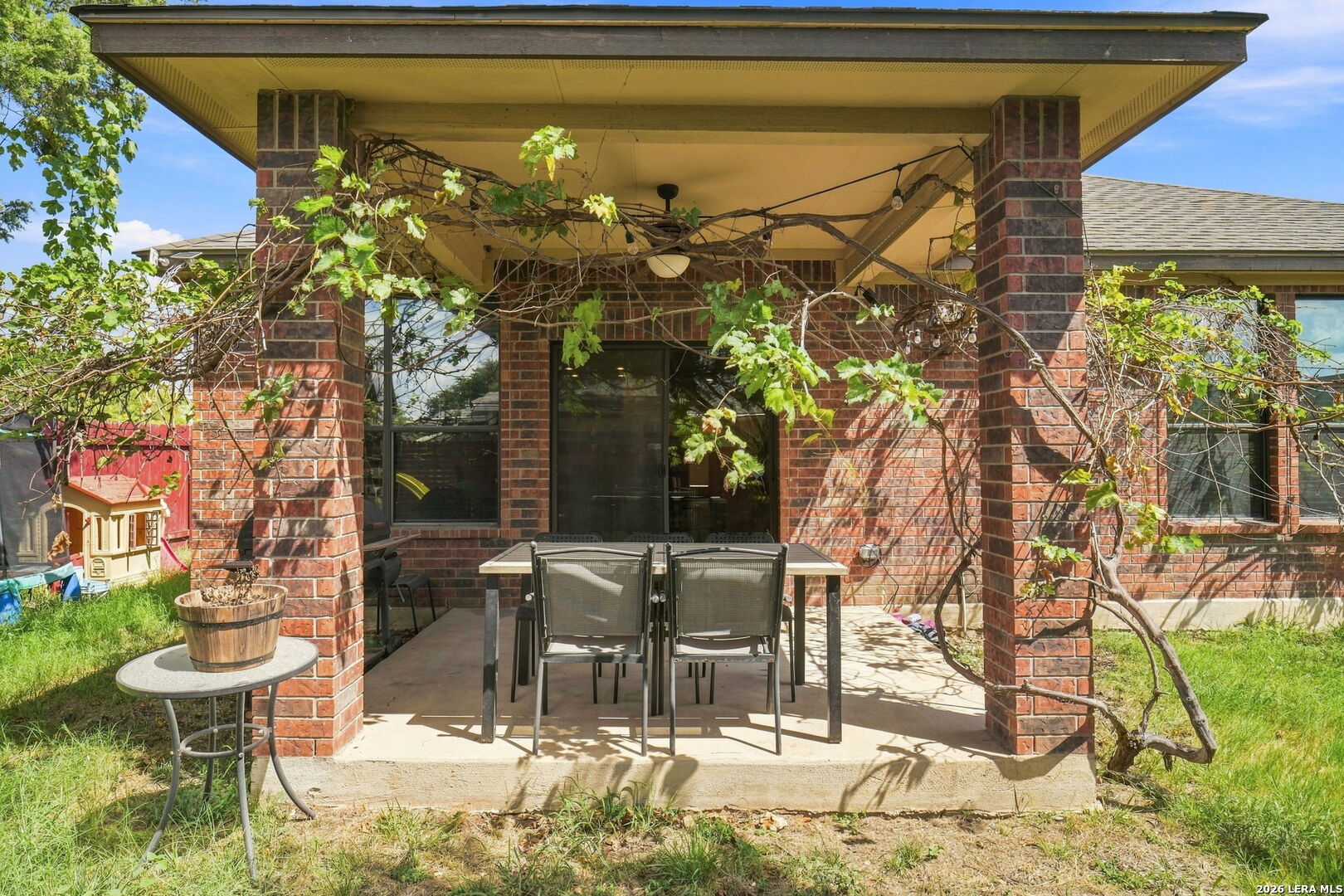 main property photo 17