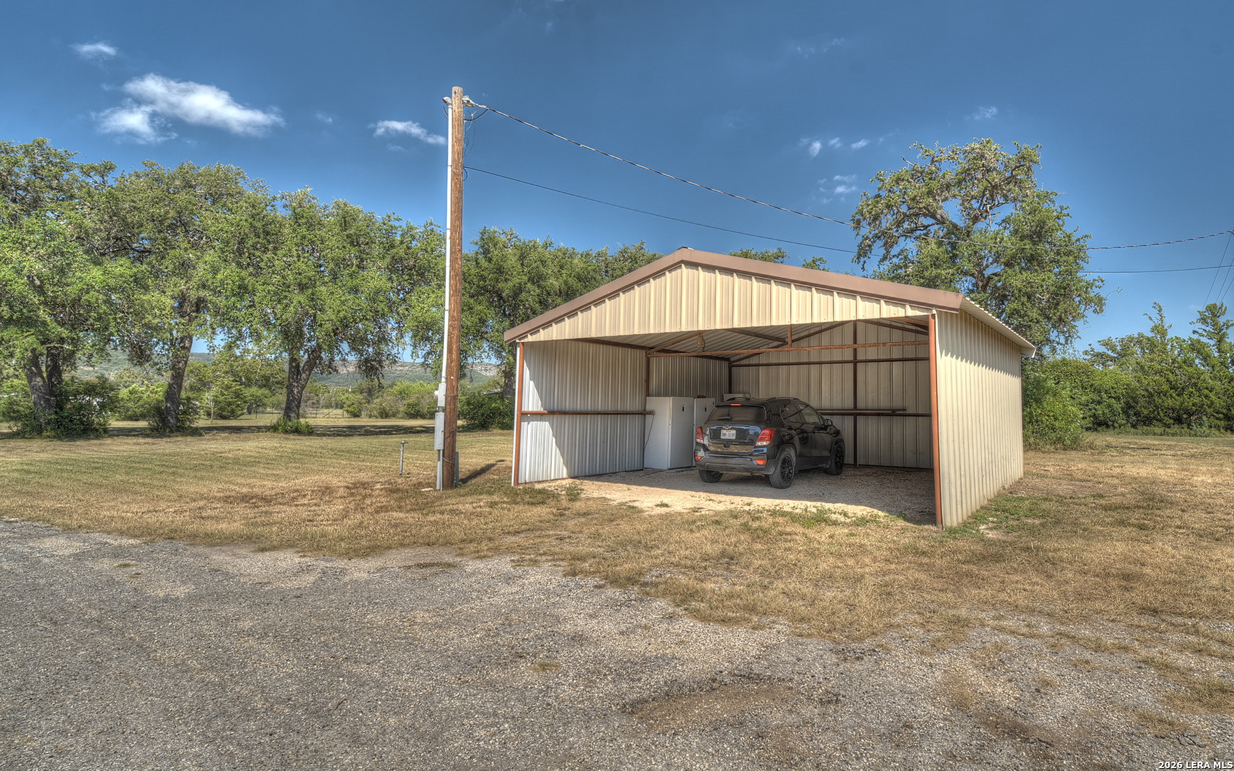 main property photo 31