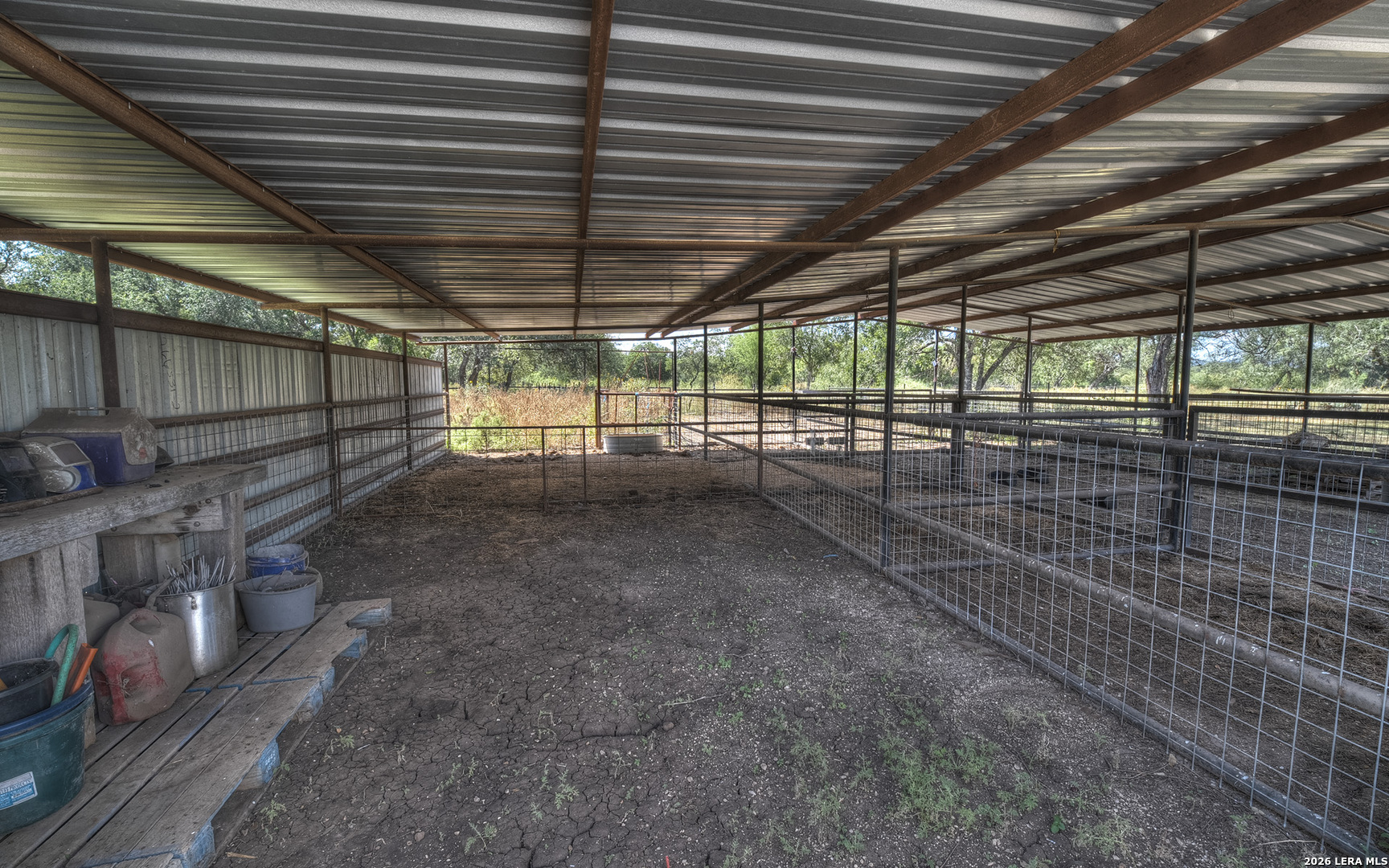 main property photo 40