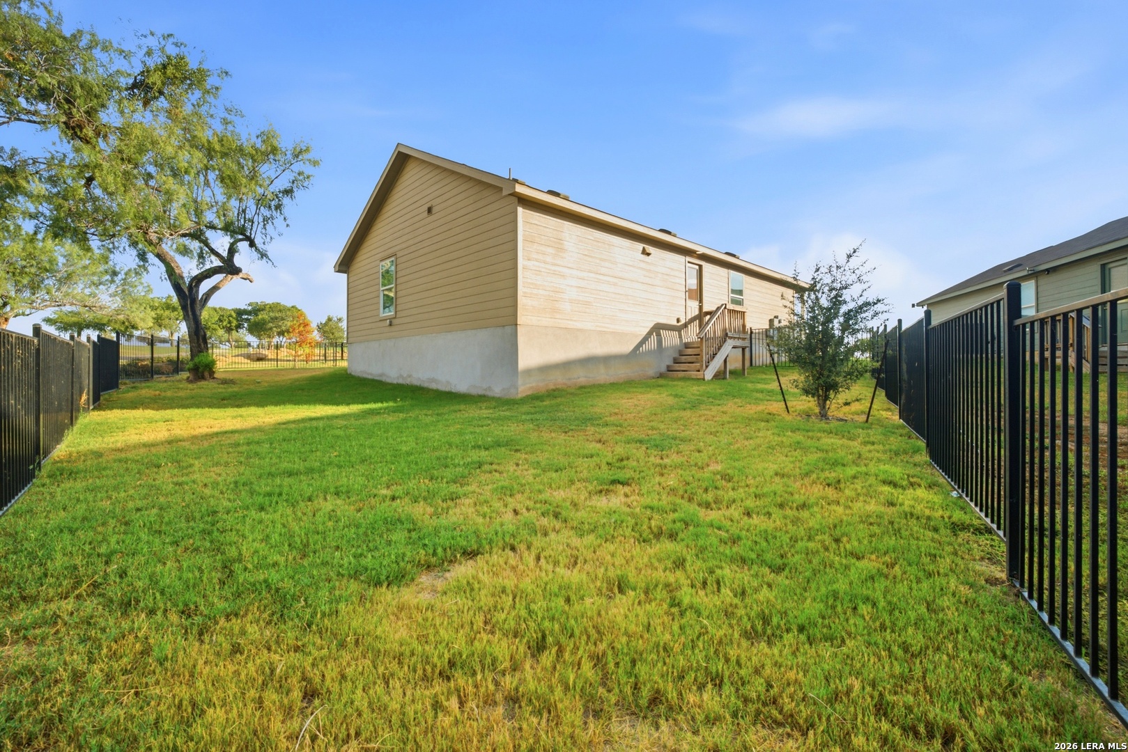 main property photo 24