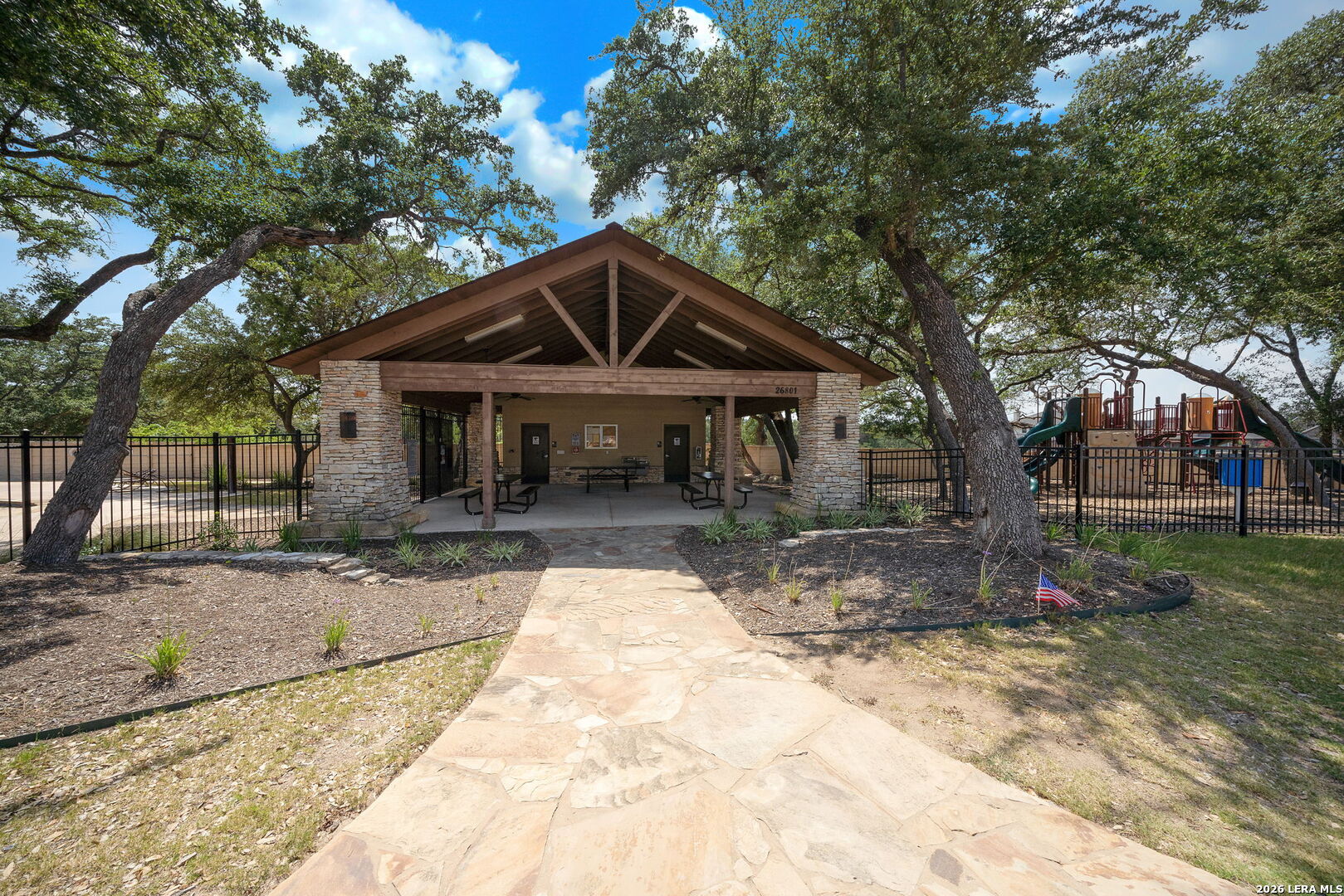 main property photo 50