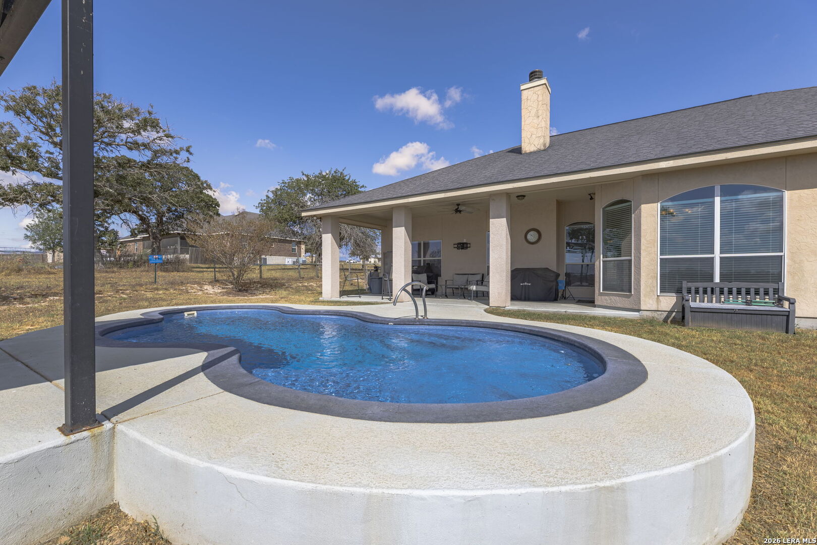 main property photo 35