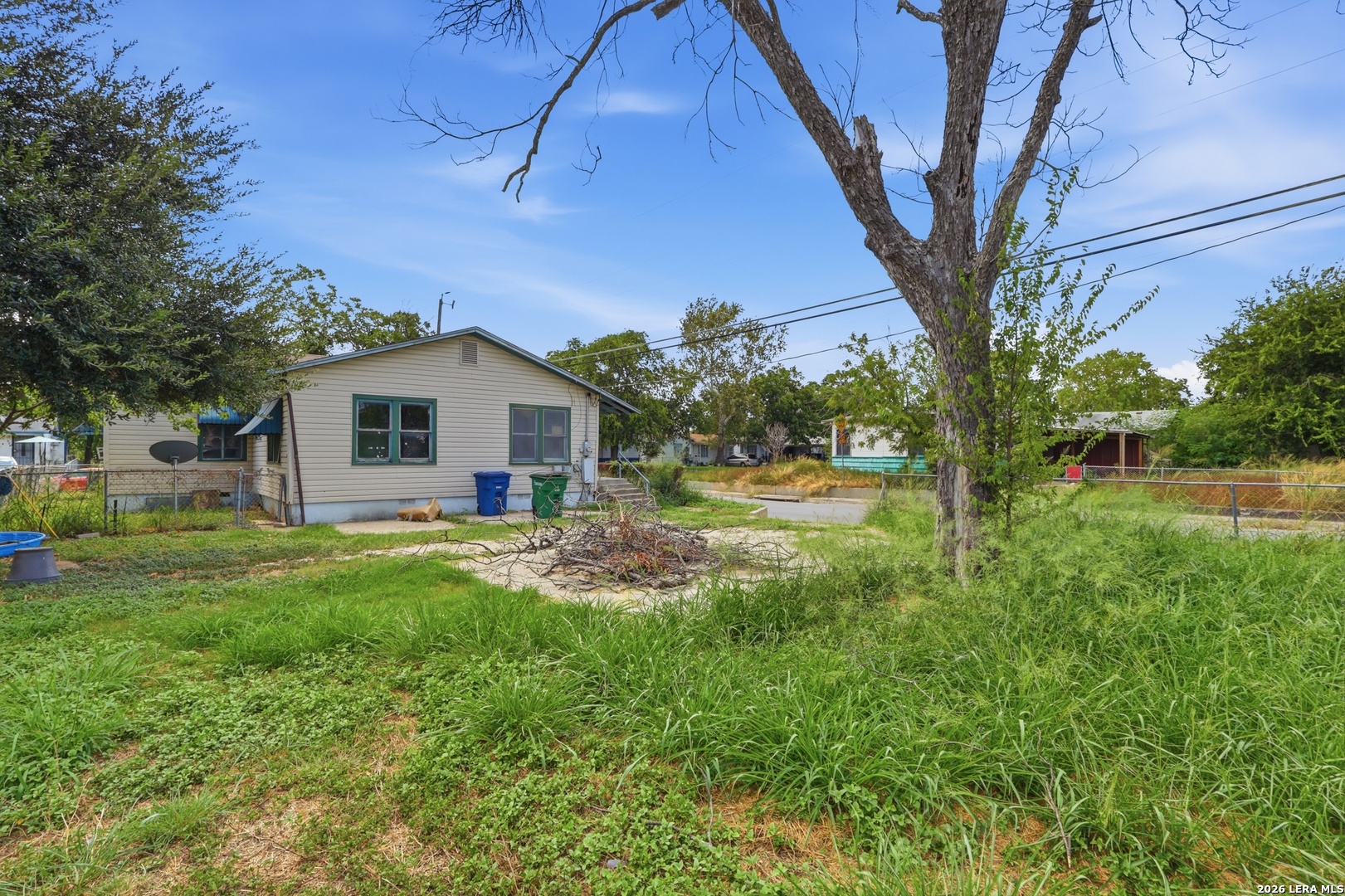 main property photo 26