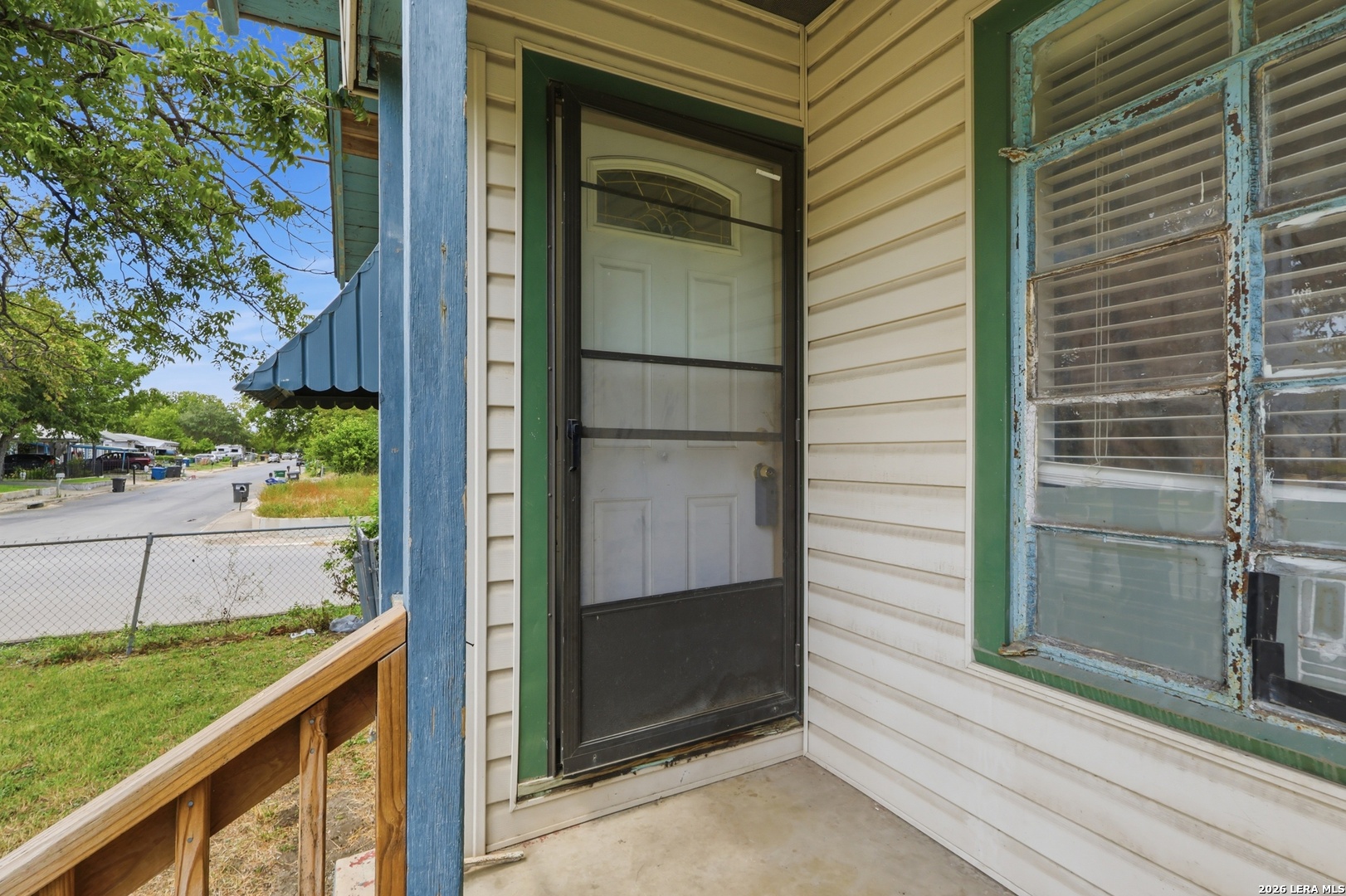main property photo 32