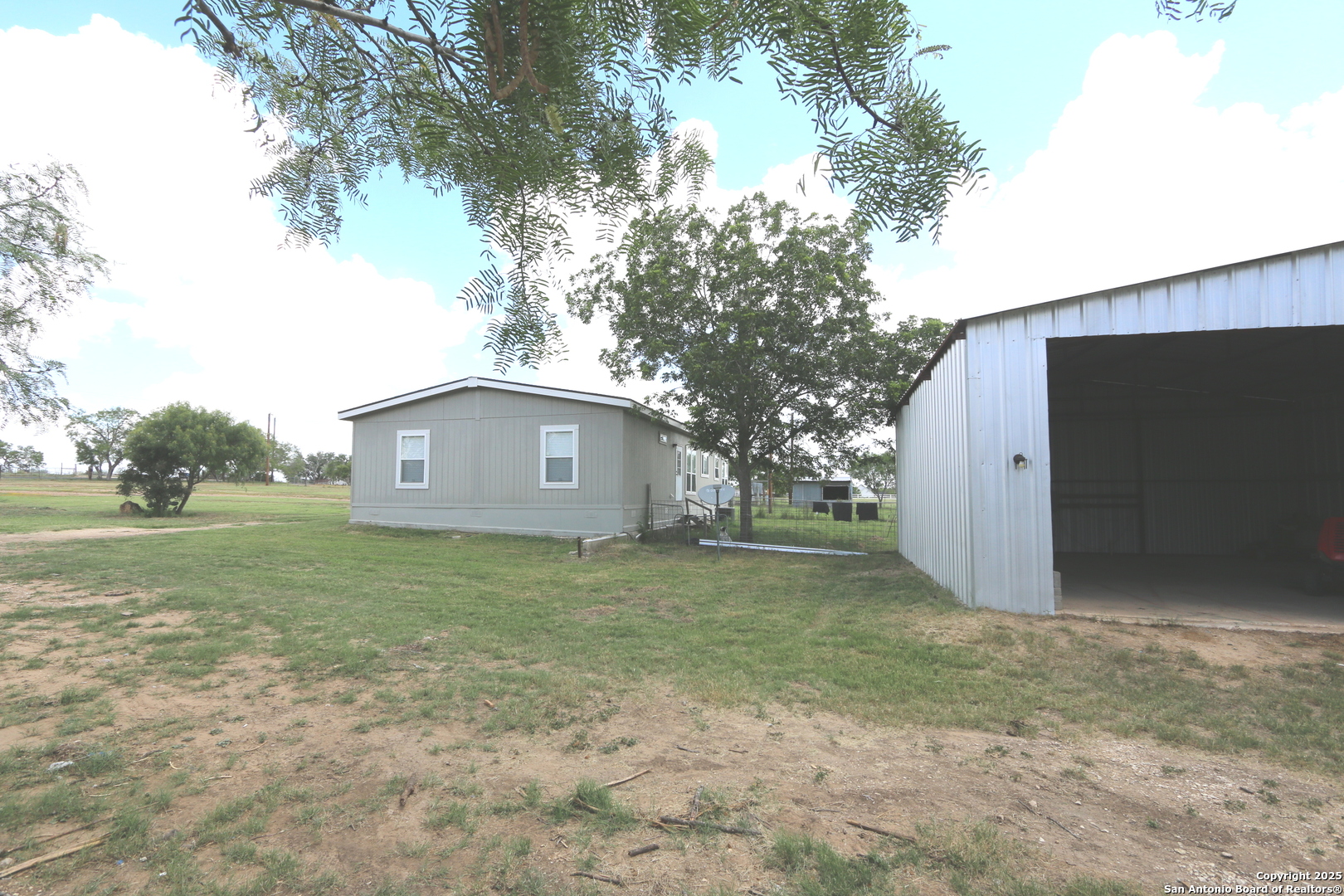 main property photo 29