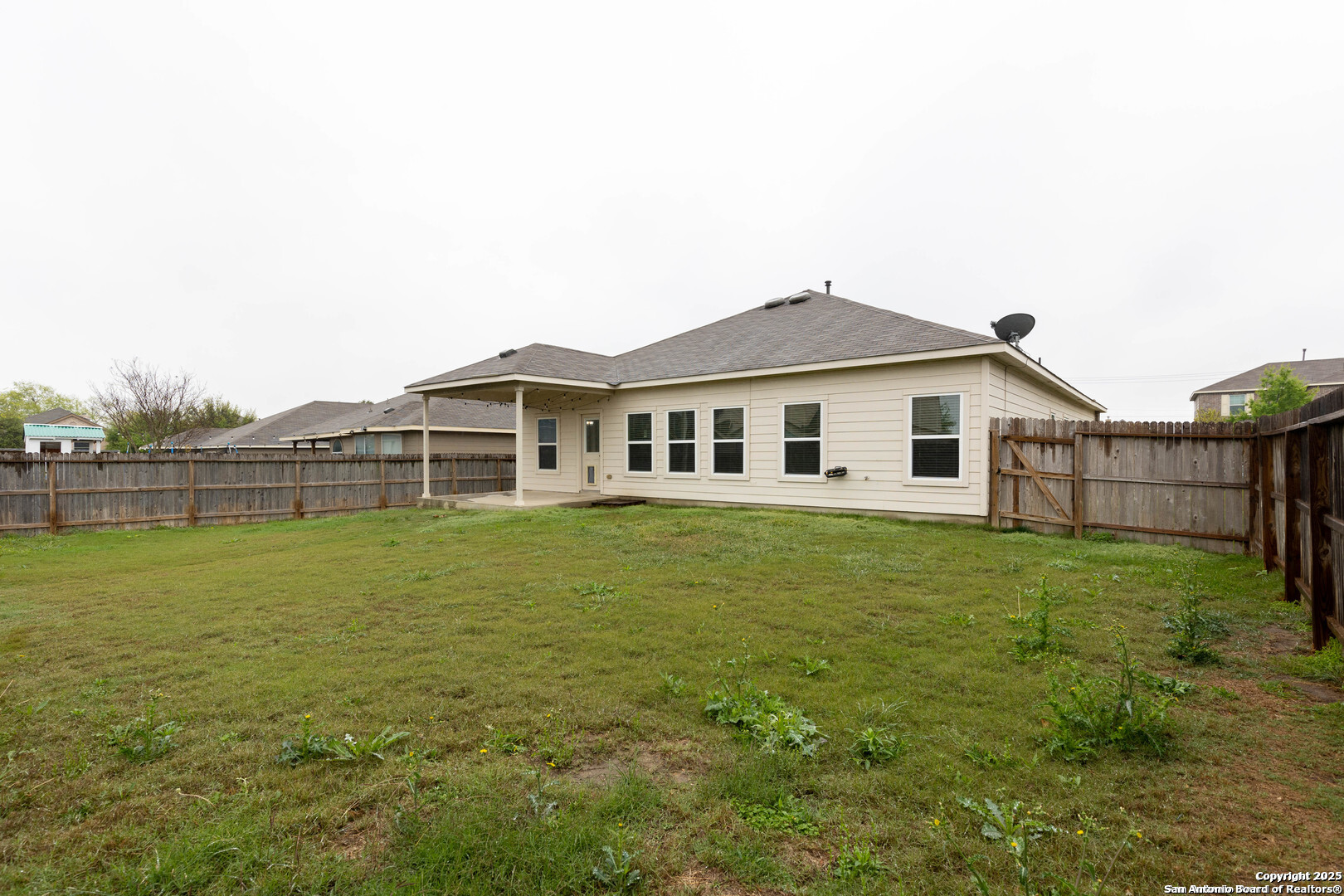 main property photo 27