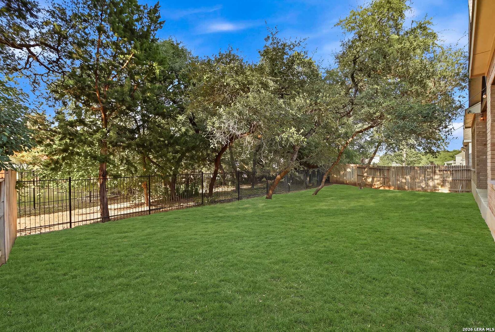 main property photo 19
