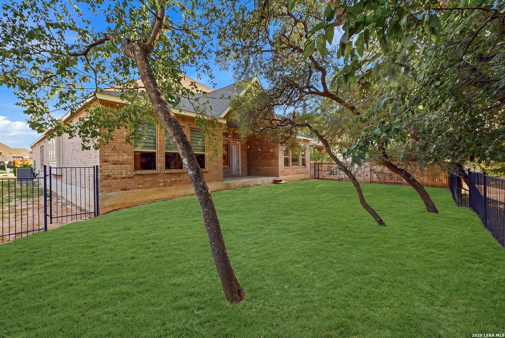 main property photo 7