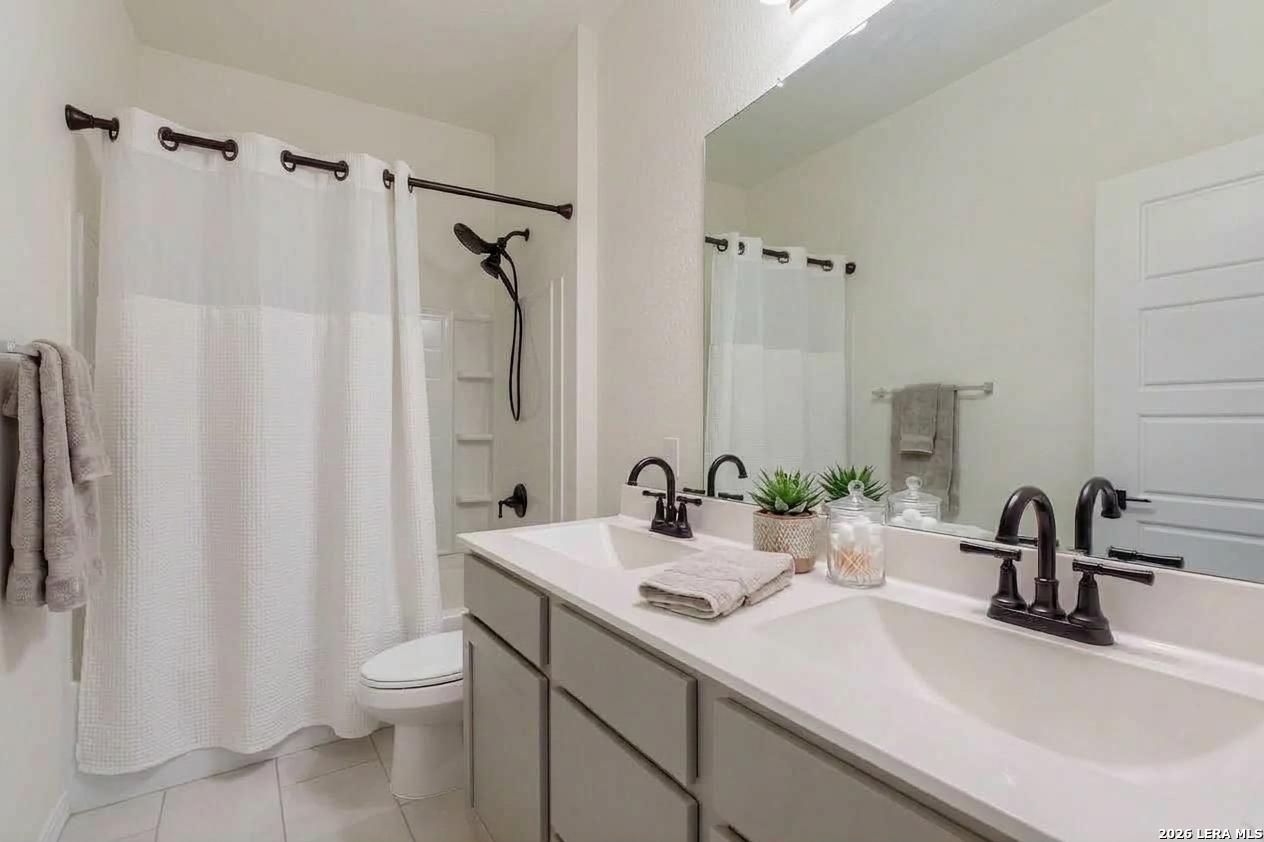 main property photo 7