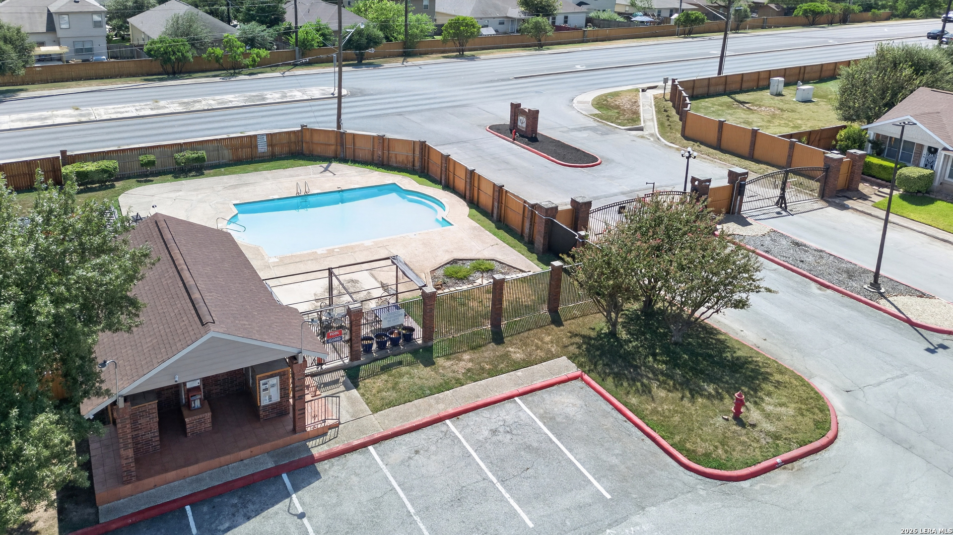 main property photo 22