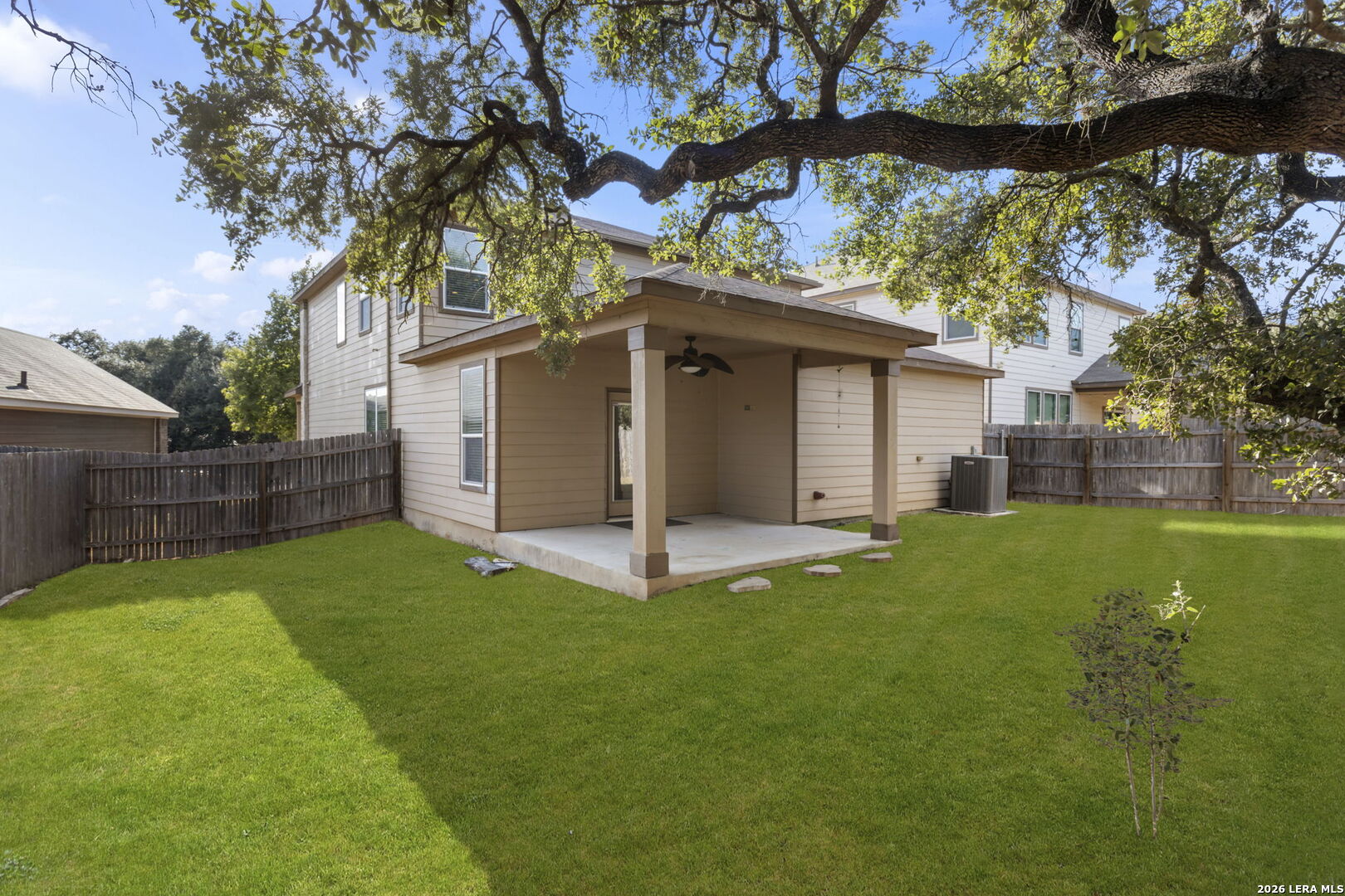 main property photo 31