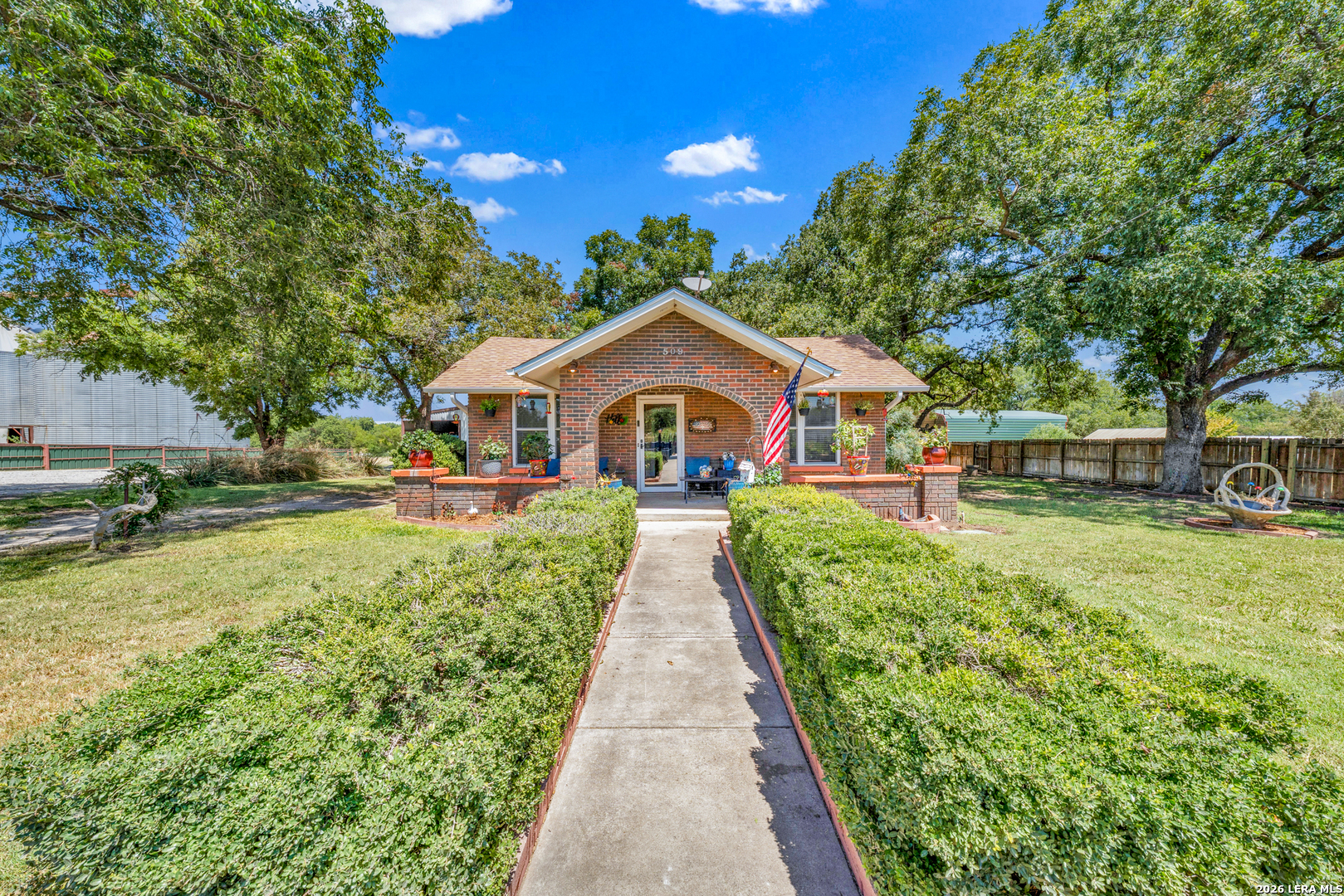 main property photo 20