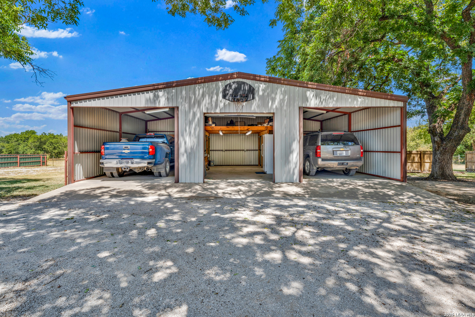 main property photo 22
