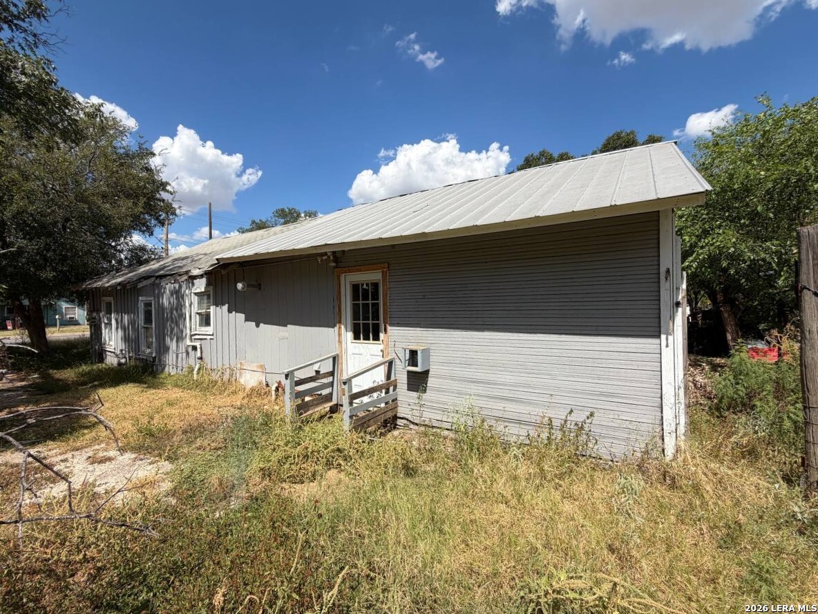 main property photo 16