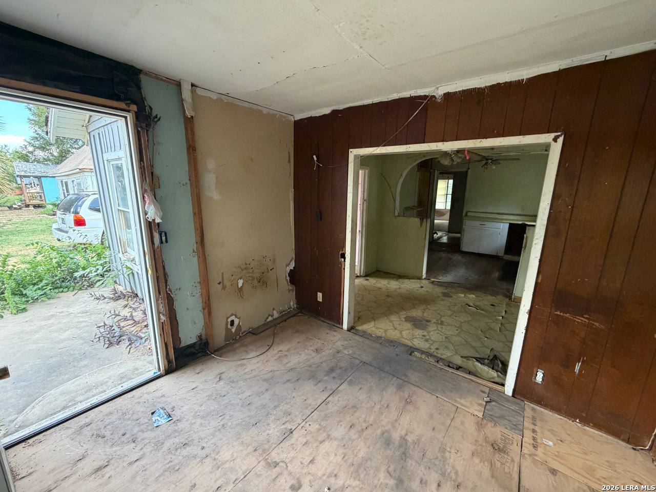 main property photo 28