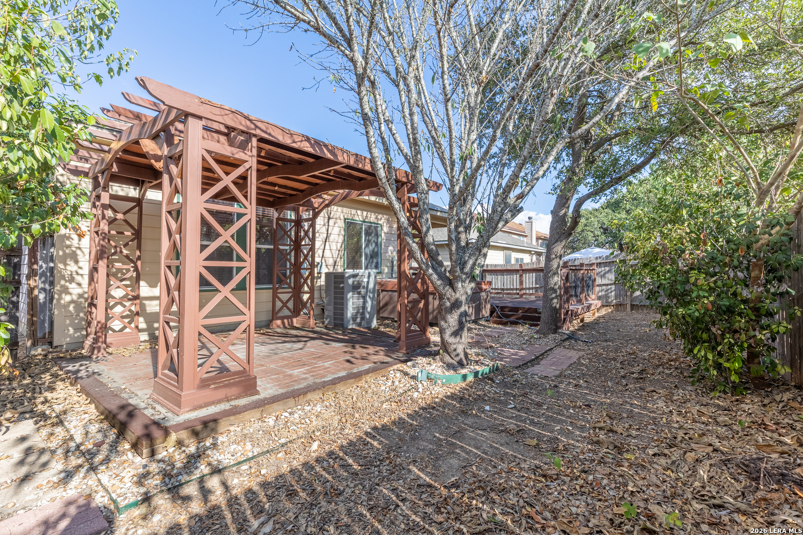 main property photo 30