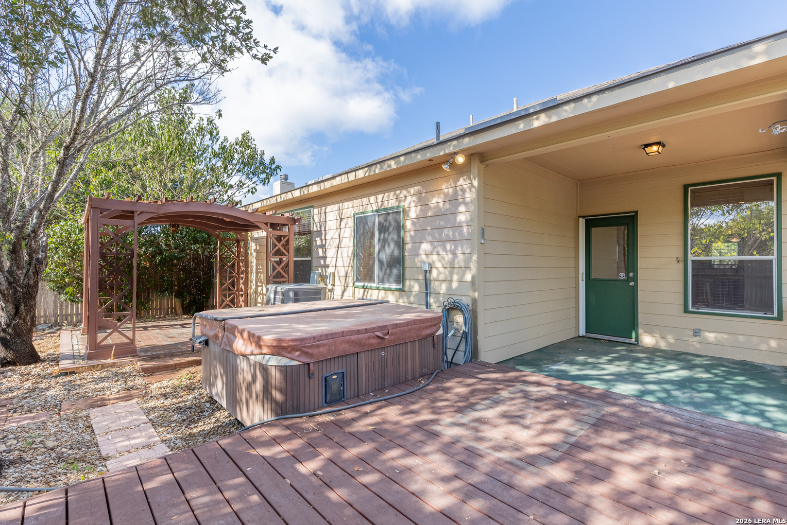 main property photo 31