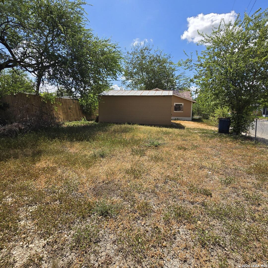 main property photo 13