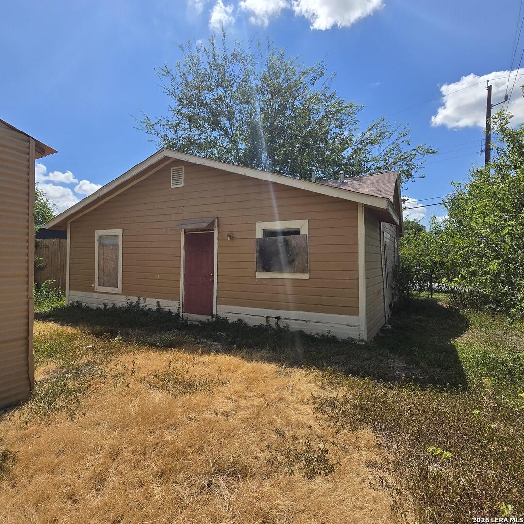 main property photo 9