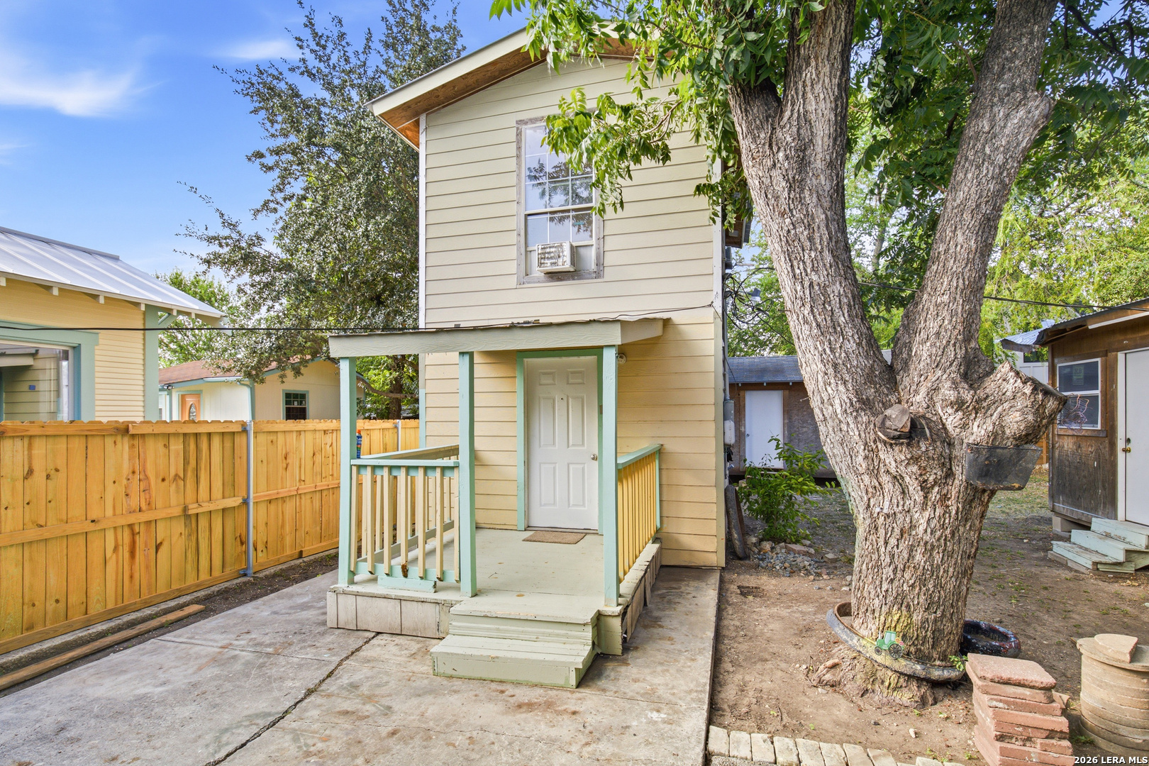main property photo 18