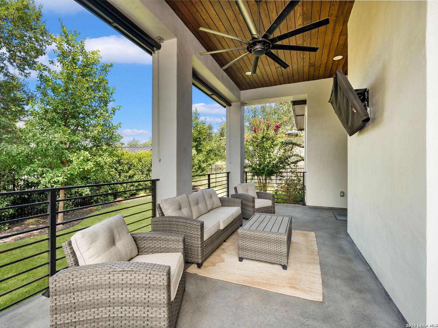 main property photo 38