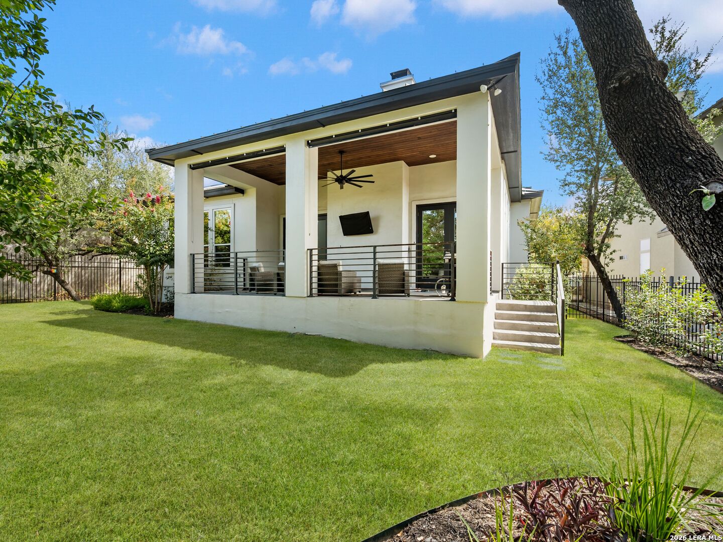 main property photo 41