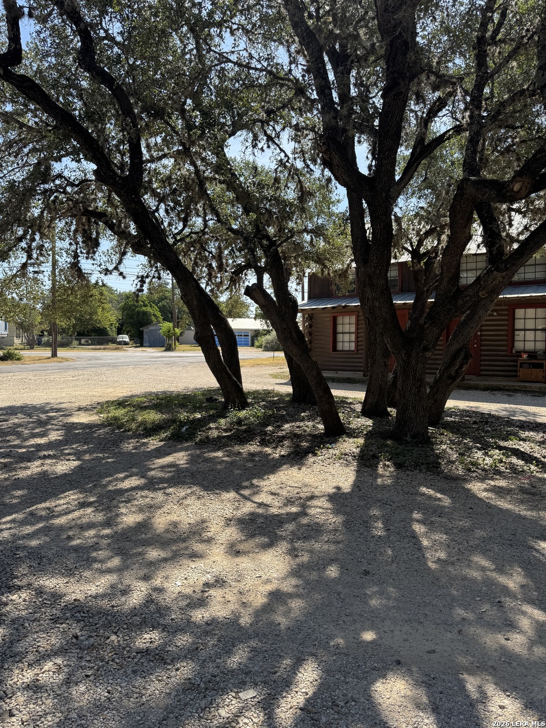 main property photo 11