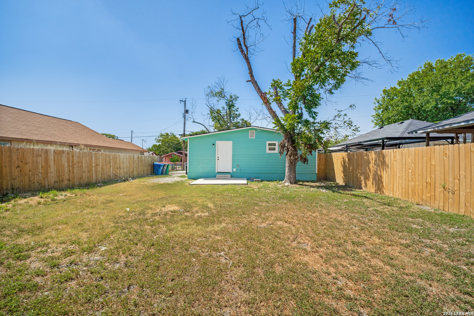 main property photo 22