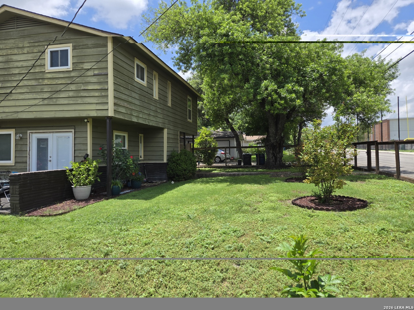 main property photo 3
