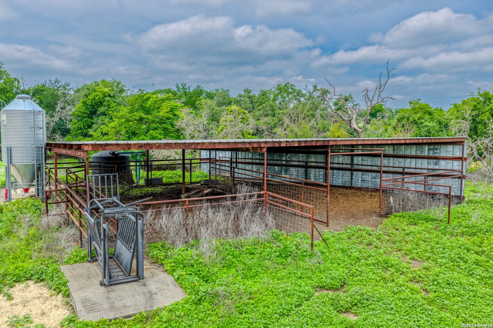 main property photo 15