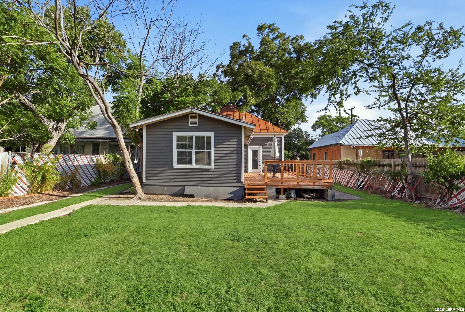 main property photo 17