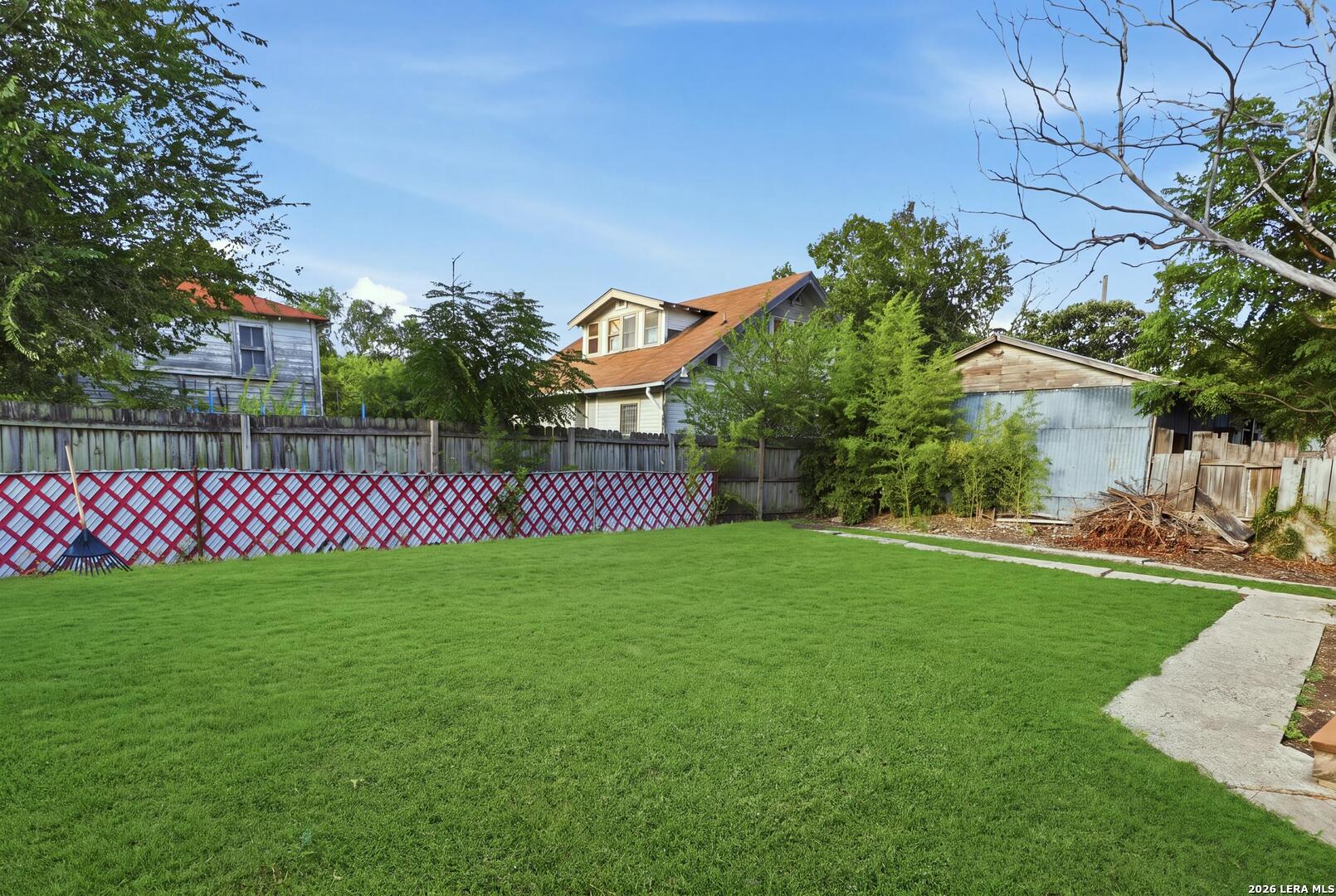 main property photo 18