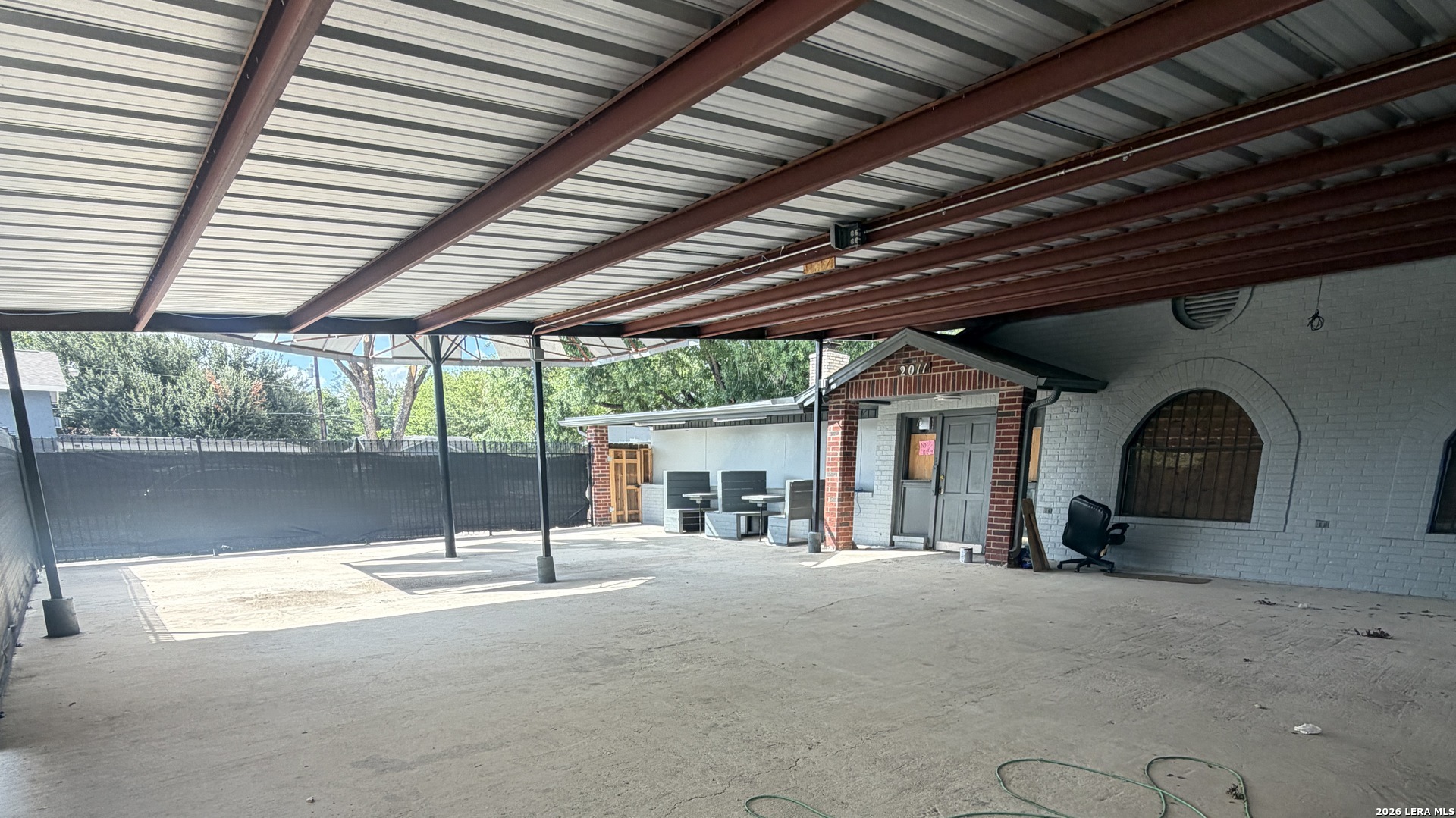 main property photo 20
